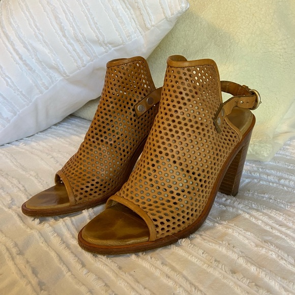 rag & bone Tan Wyatt Laser Cut Leather Sandals - Picture 4 of 8